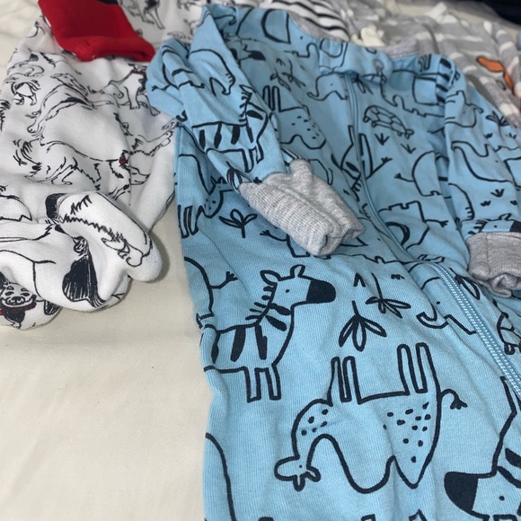 New born baby boy onesies - Picture 2 of 6